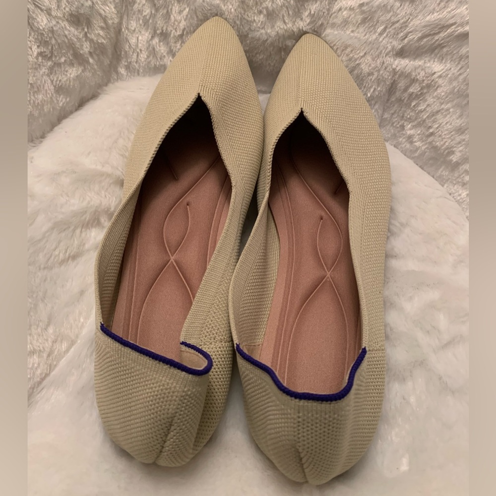 Comfortable Cream Colored Flats